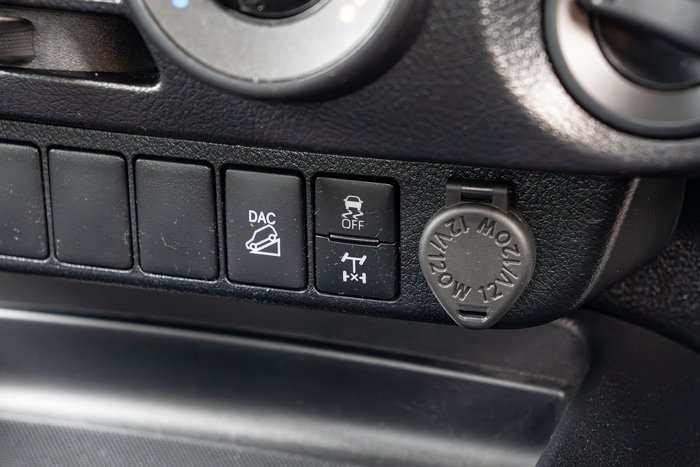 2022 Toyota Hilux SR