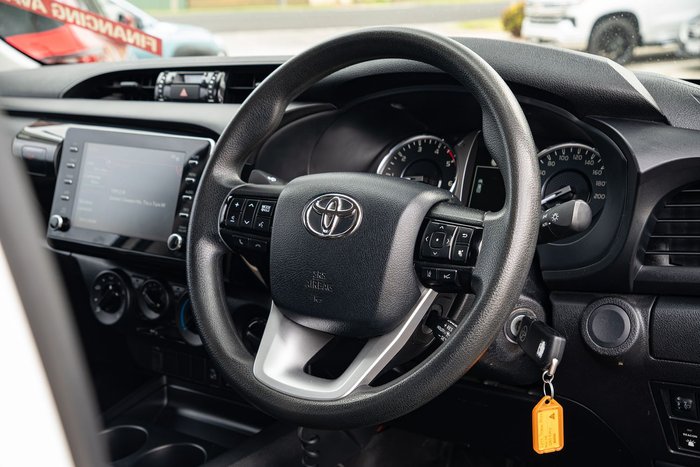 2022 Toyota Hilux SR