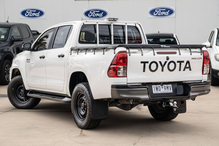2022 Toyota Hilux SR