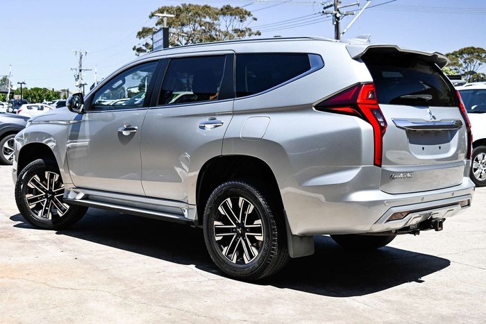 2022 Mitsubishi Pajero Sport GLS