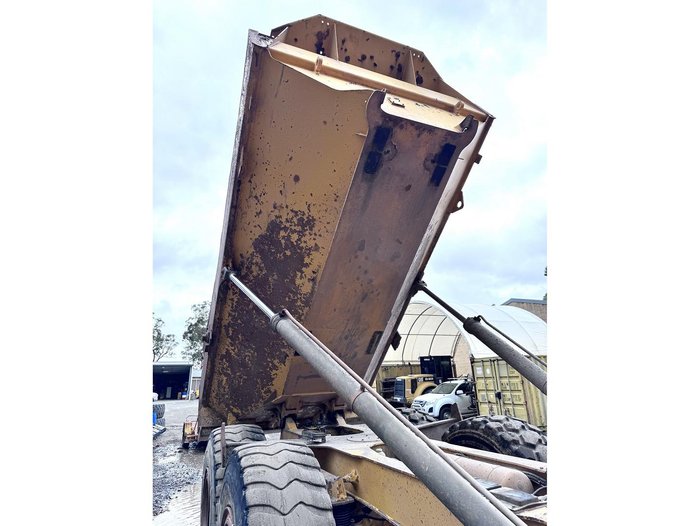 2002 Volvo Dump Truck A30d