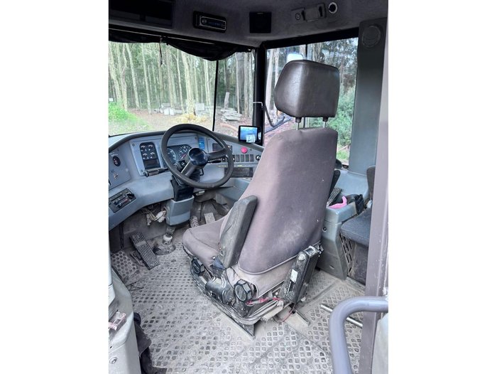 2002 Volvo Dump Truck A30d