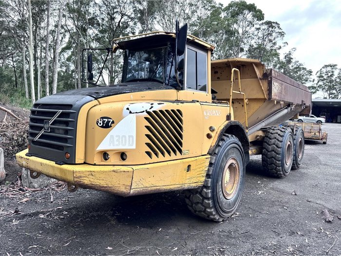 2002 Volvo Dump Truck A30d