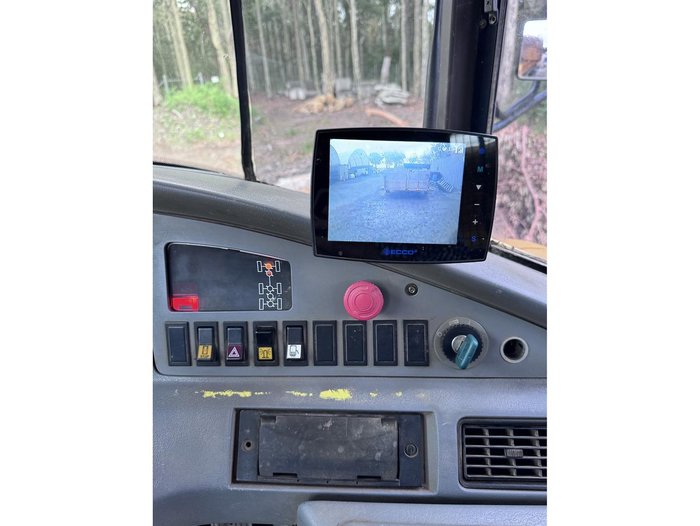 2002 Volvo Dump Truck A30d