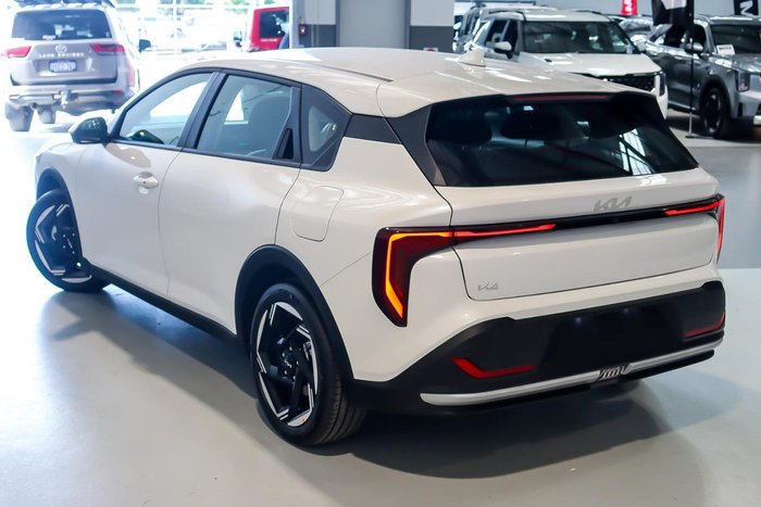 2025 Kia K4 Sport+