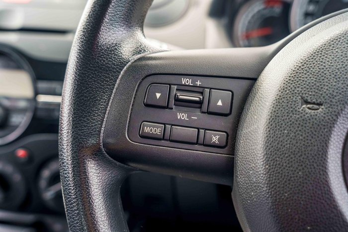 2013 Mazda 2 Neo Sport