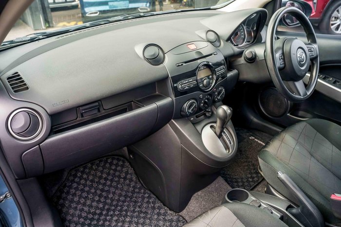 2013 Mazda 2 Neo Sport