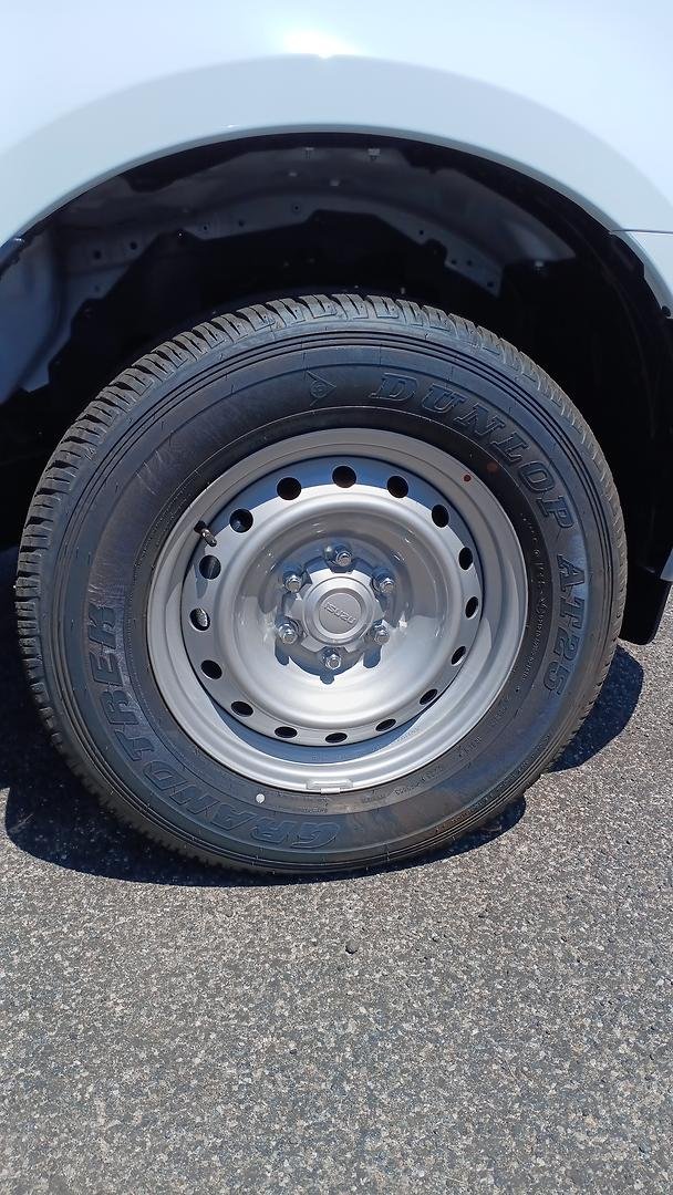 2025 Isuzu D-MAX SX High Ride MY25.5 4x2 Mineral White