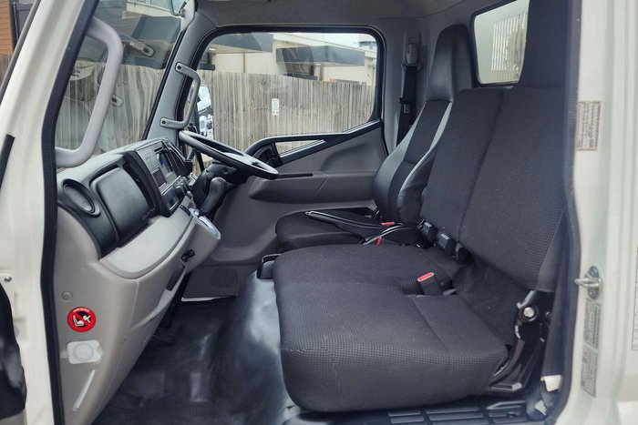 2017 Fuso Canter 515 White