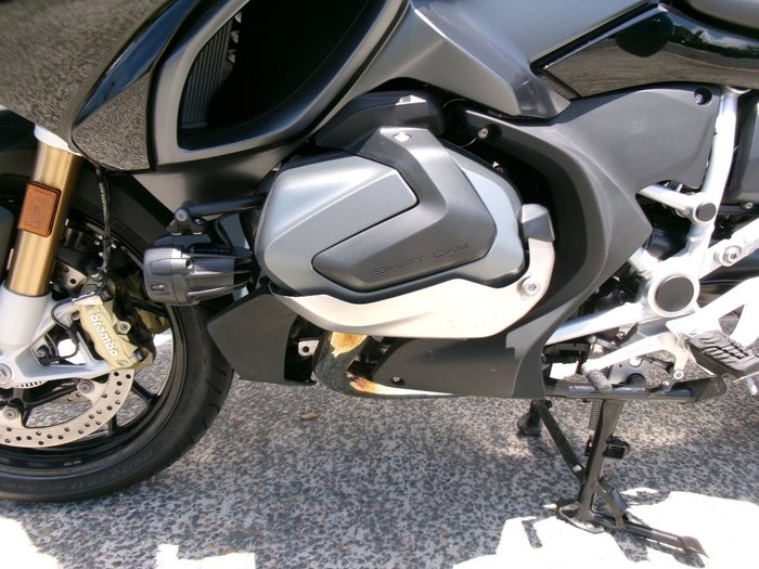 2022 BMW Motorrad R 1250 RT BLACK STORM METALLIC