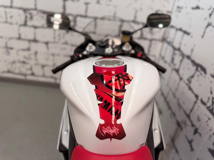 2006 Yamaha YZF-R6 R6 White