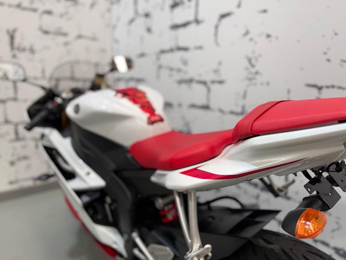 2006 Yamaha YZF-R6 R6 White