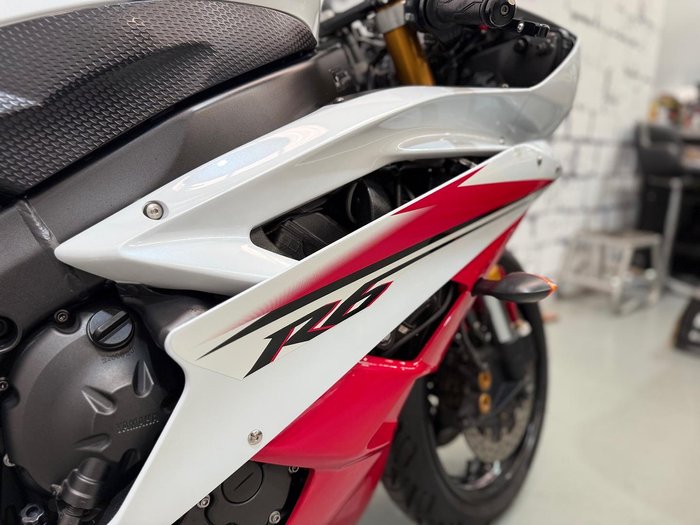 2006 Yamaha YZF-R6 R6 White