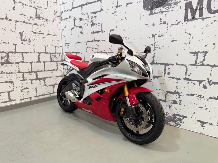 2006 Yamaha YZF-R6 R6 White