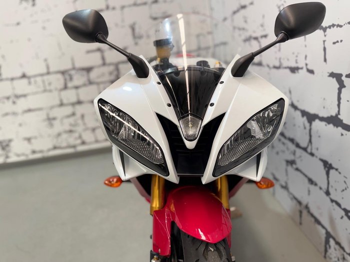 2006 Yamaha YZF-R6 R6 White