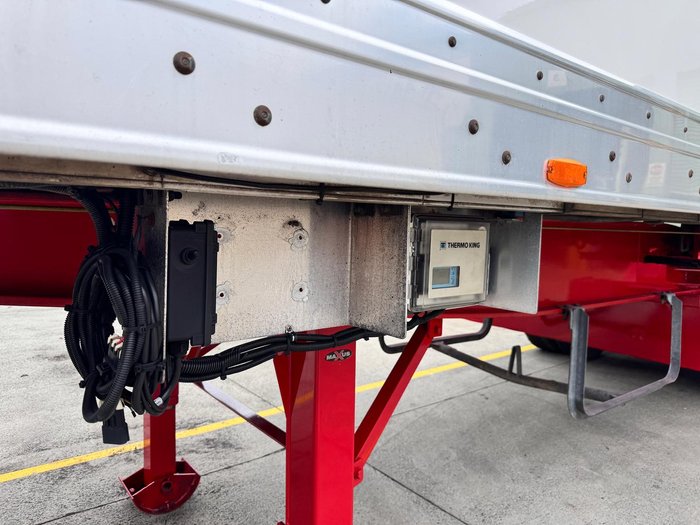 2012 Maxitrans St3 Lead A 12 Pallet -30 Reefer Double Stacker