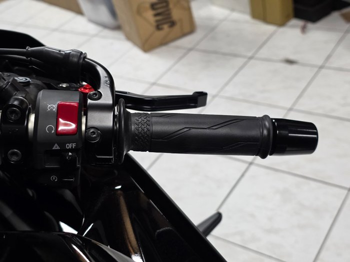 2024 Yamaha YZF-R7LA Black