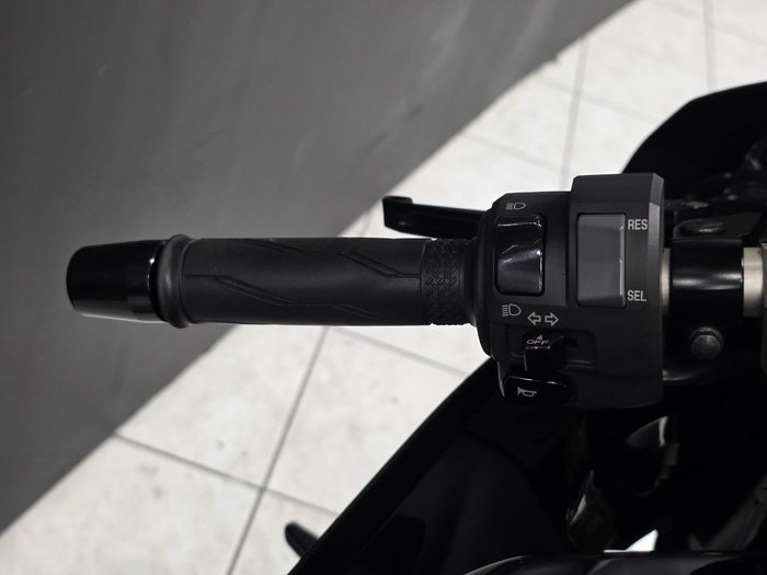 2024 Yamaha YZF-R7LA Black