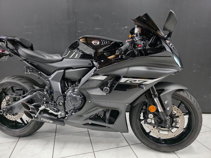 2024 Yamaha YZF-R7LA Black