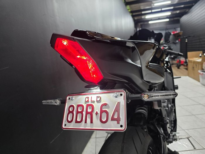 2024 Yamaha YZF-R7LA Black