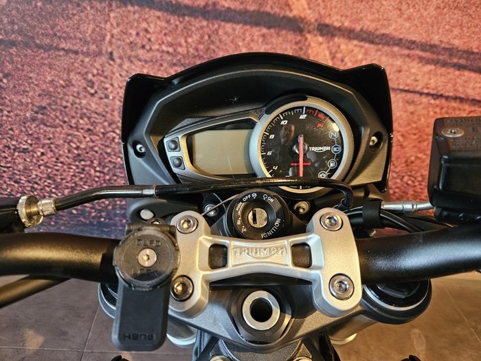 2018 Triumph Street Triple S 660 LAMS Street Triple Black