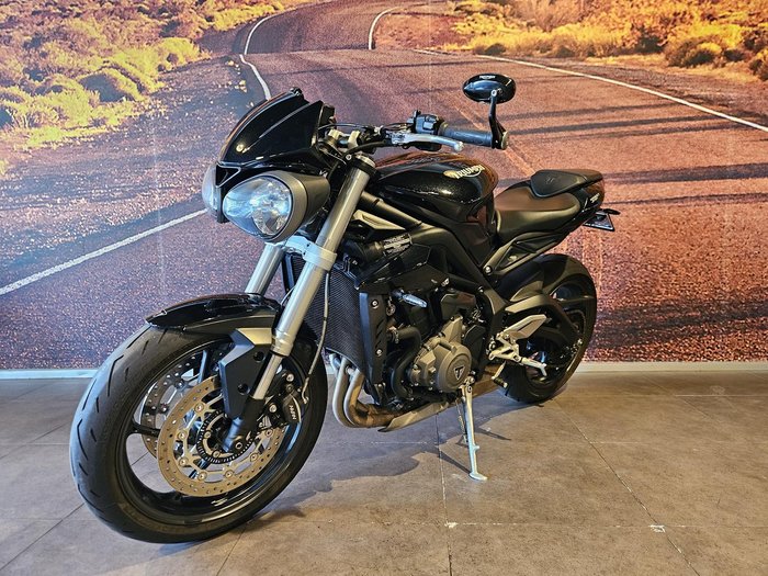 2018 Triumph Street Triple S 660 LAMS Street Triple Black