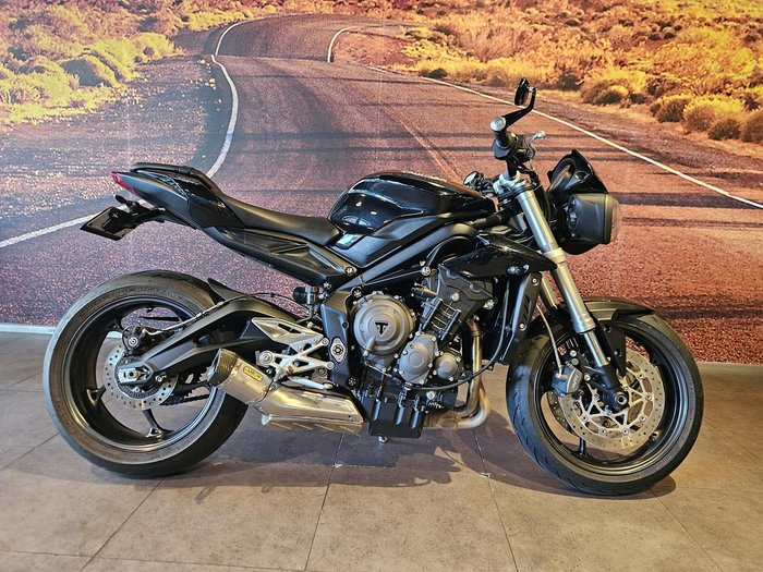 2018 Triumph Street Triple S 660 LAMS Street Triple Black