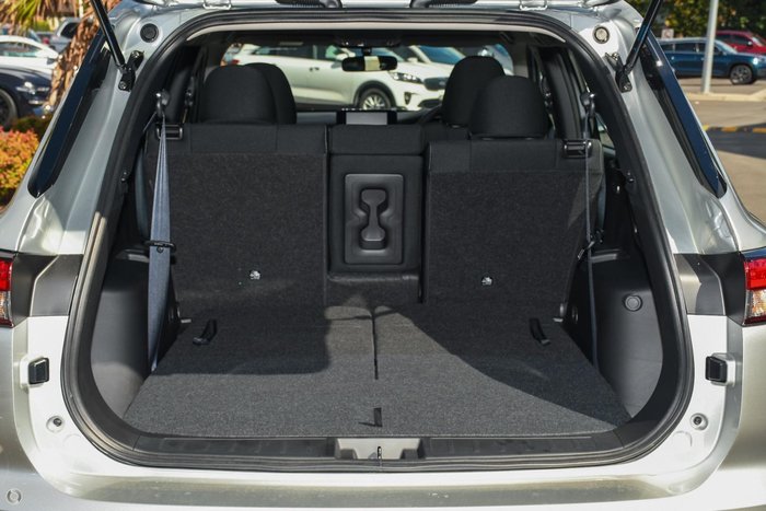 2025 Mitsubishi Outlander ES