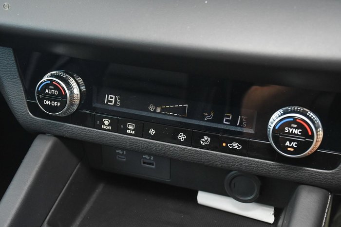 2025 Mitsubishi Outlander ES ZM MY24 Sterling Silver