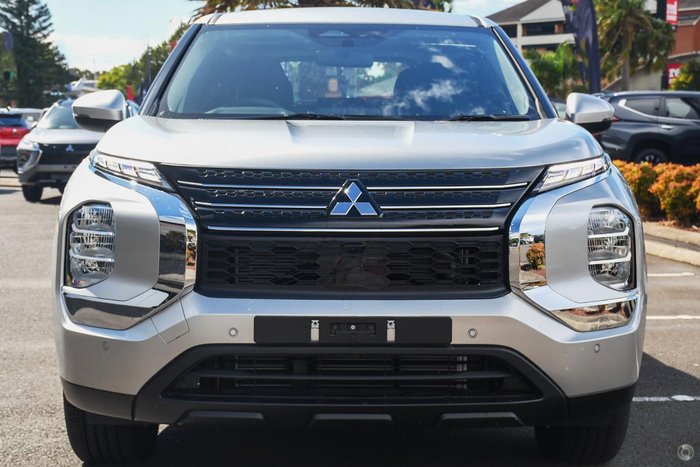 2025 Mitsubishi Outlander ES ZM MY24 Sterling Silver