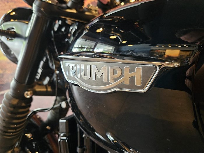 2018 Triumph Bonneville T120 Bonneville Black