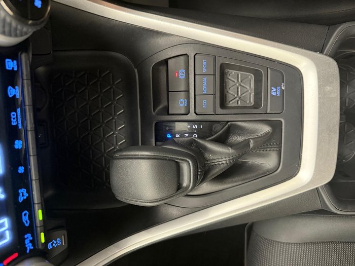 2022 Toyota RAV4 GX AXAH52R Glacier White