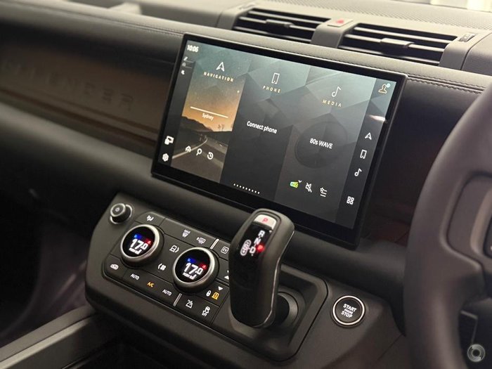 2024 Land Rover Defender 110 P400e X-Dynamic HSE