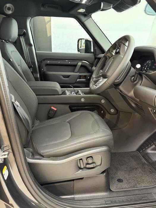 2024 Land Rover Defender 110 P400e X-Dynamic HSE