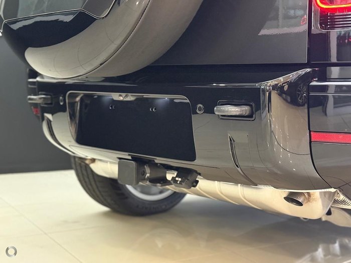 2024 Land Rover Defender 110 P400e X-Dynamic HSE