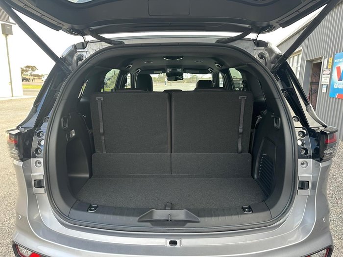 2025 Isuzu MU-X X-TERRAIN