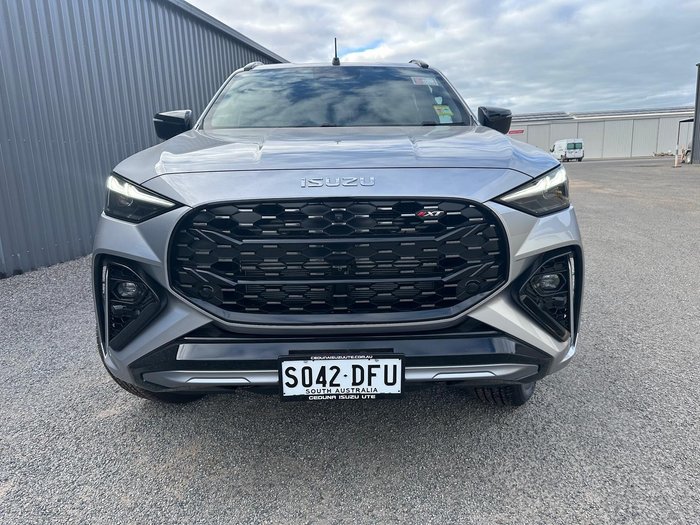 2025 Isuzu MU-X X-TERRAIN