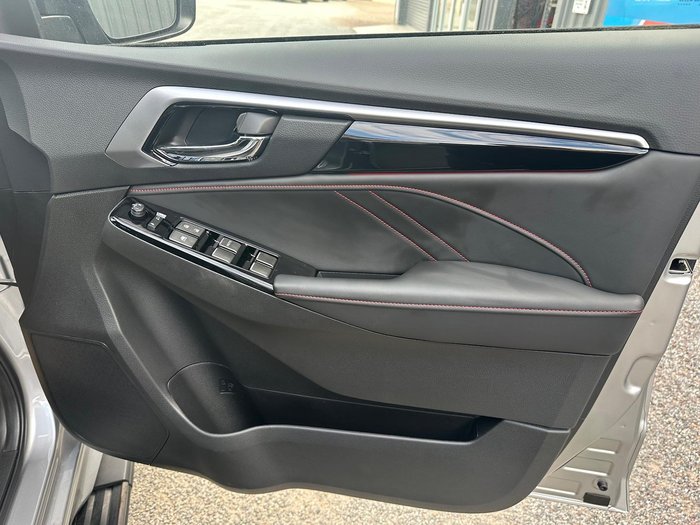 2025 Isuzu MU-X X-TERRAIN