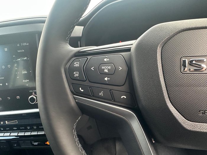 2025 Isuzu MU-X X-TERRAIN