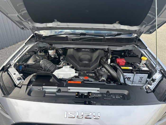 2025 Isuzu MU-X X-TERRAIN