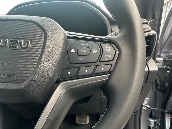 2025 Isuzu MU-X X-TERRAIN