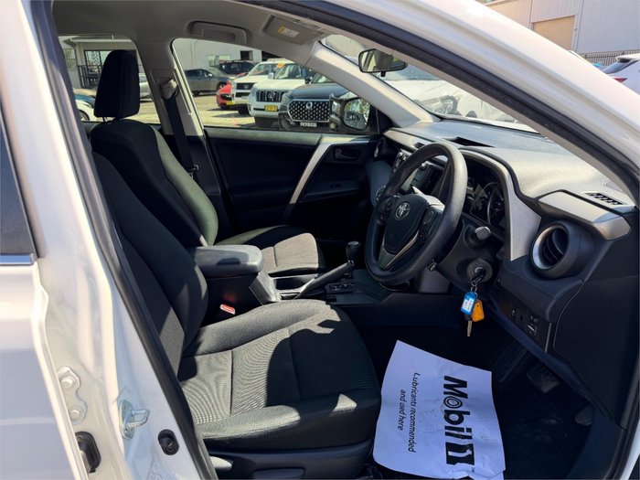 2014 TOYOTA RAV4 GX (4x4)