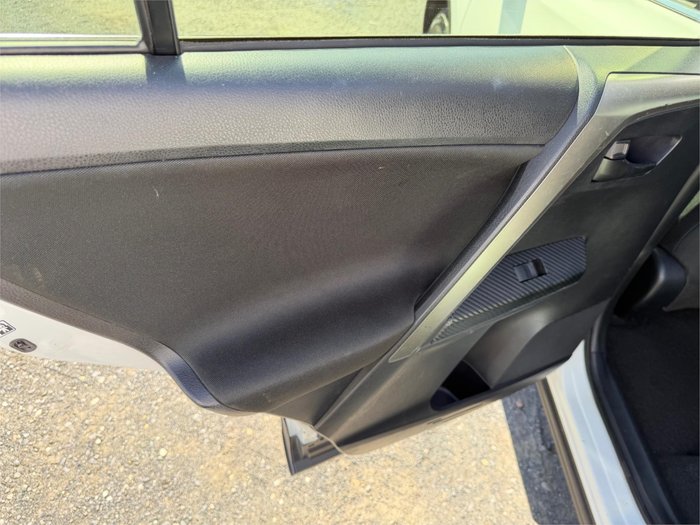 2014 TOYOTA RAV4 GX (4x4)