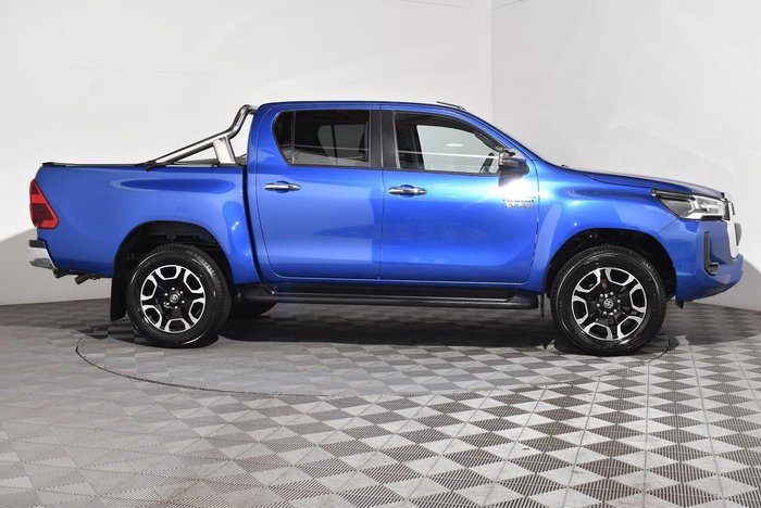 2020 Toyota Hilux SR5