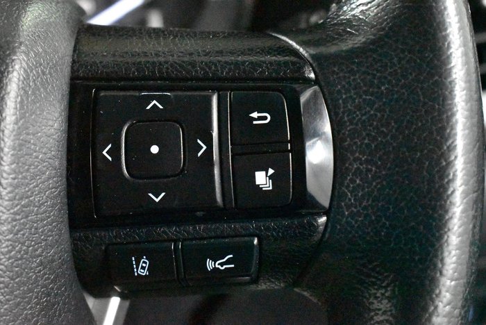 2020 Toyota Hilux SR5