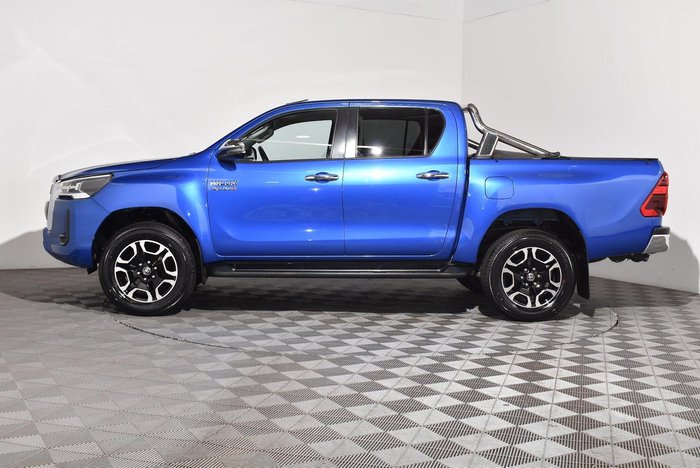 2020 Toyota Hilux SR5