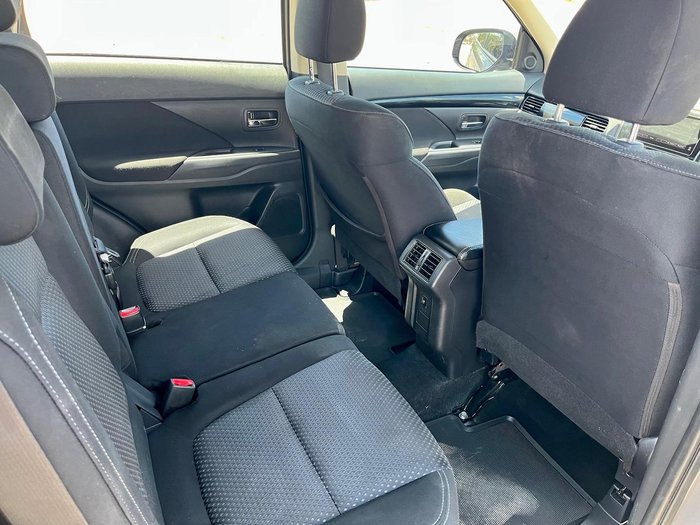 2018 Mitsubishi Outlander ES