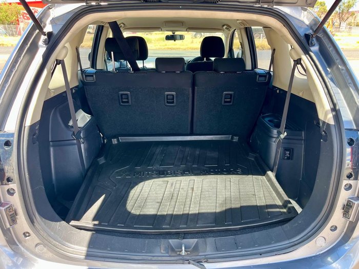 2018 Mitsubishi Outlander ES