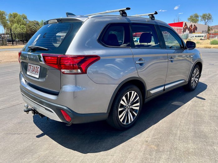 2018 Mitsubishi Outlander ES