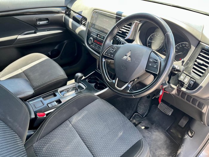 2018 Mitsubishi Outlander ES